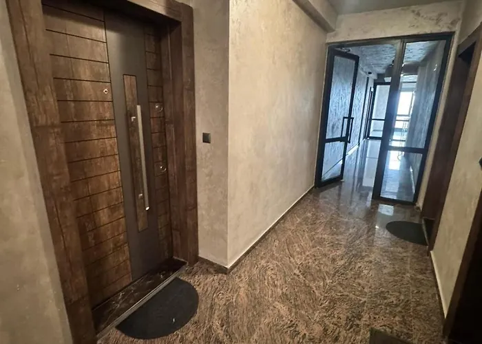 Ξενοδοχείο με διαμερίσματα West Point Luxury 3*